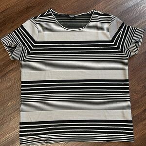 Black short sleeve shirt